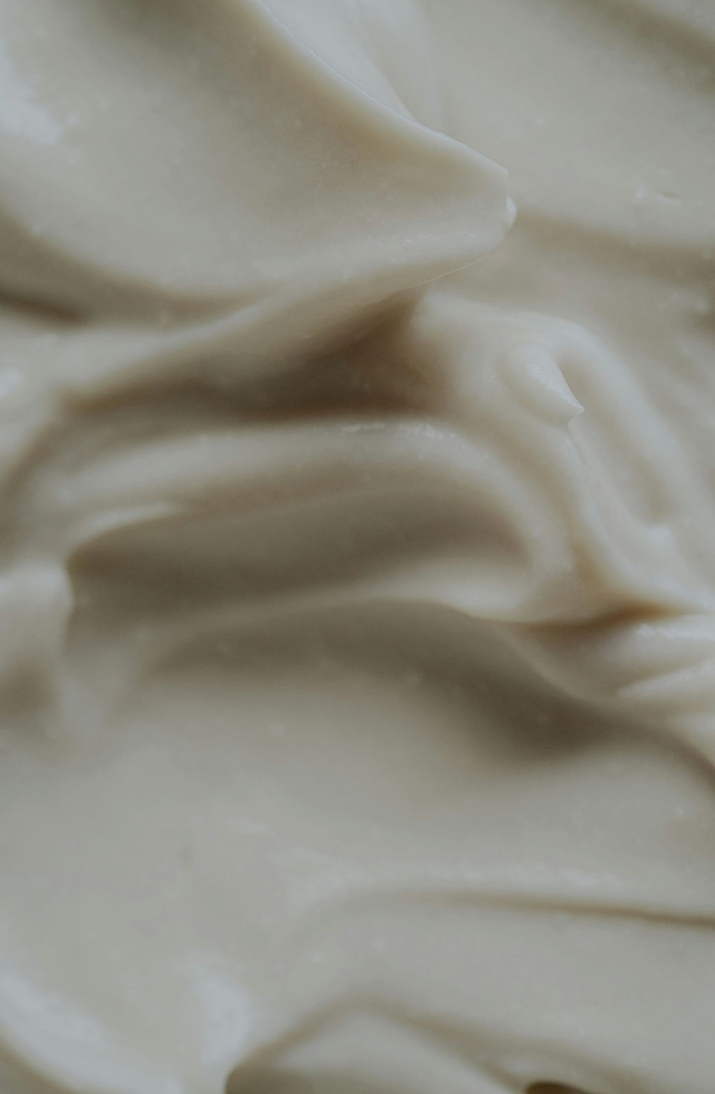 Radiant White Vanilla 4 oz Illuminating Body Oil